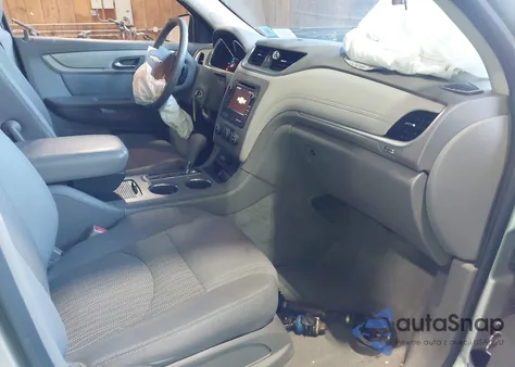 2017 Chevrolet Traverse Ls z USA, uszkodzony, nr VIN 1GNKRFED8HJ203034